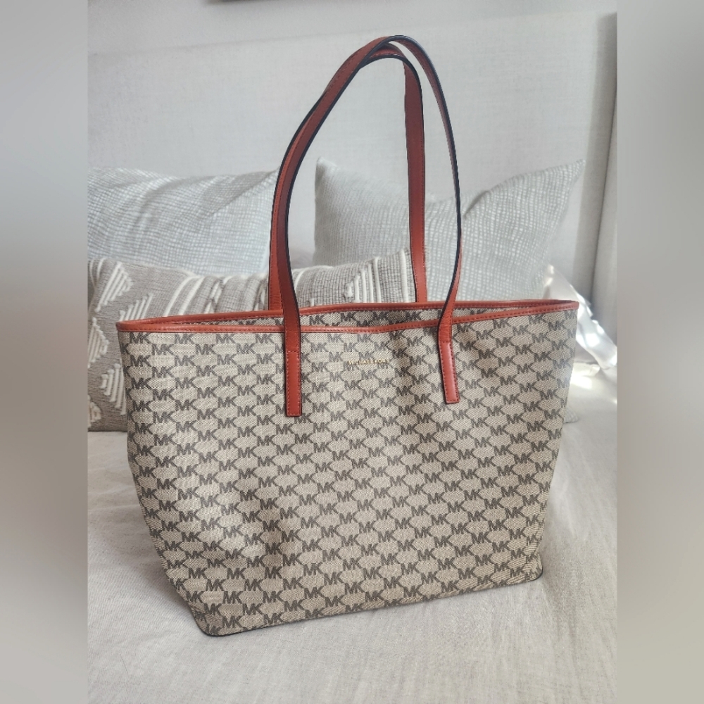 Michaels Kors Large Emry Tote in Nat/Orange